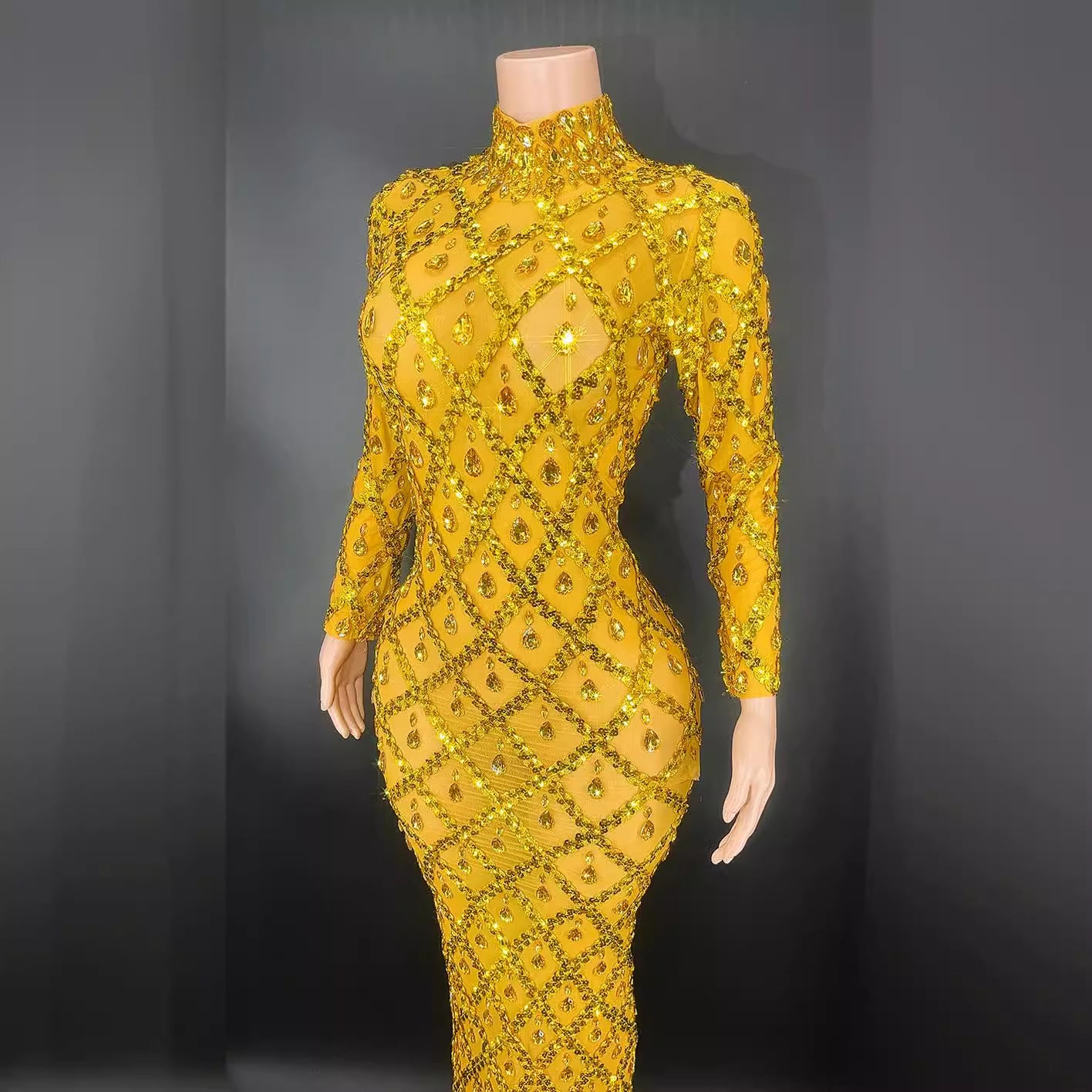 Vestido de lujo dorado con diamantes de imitación 